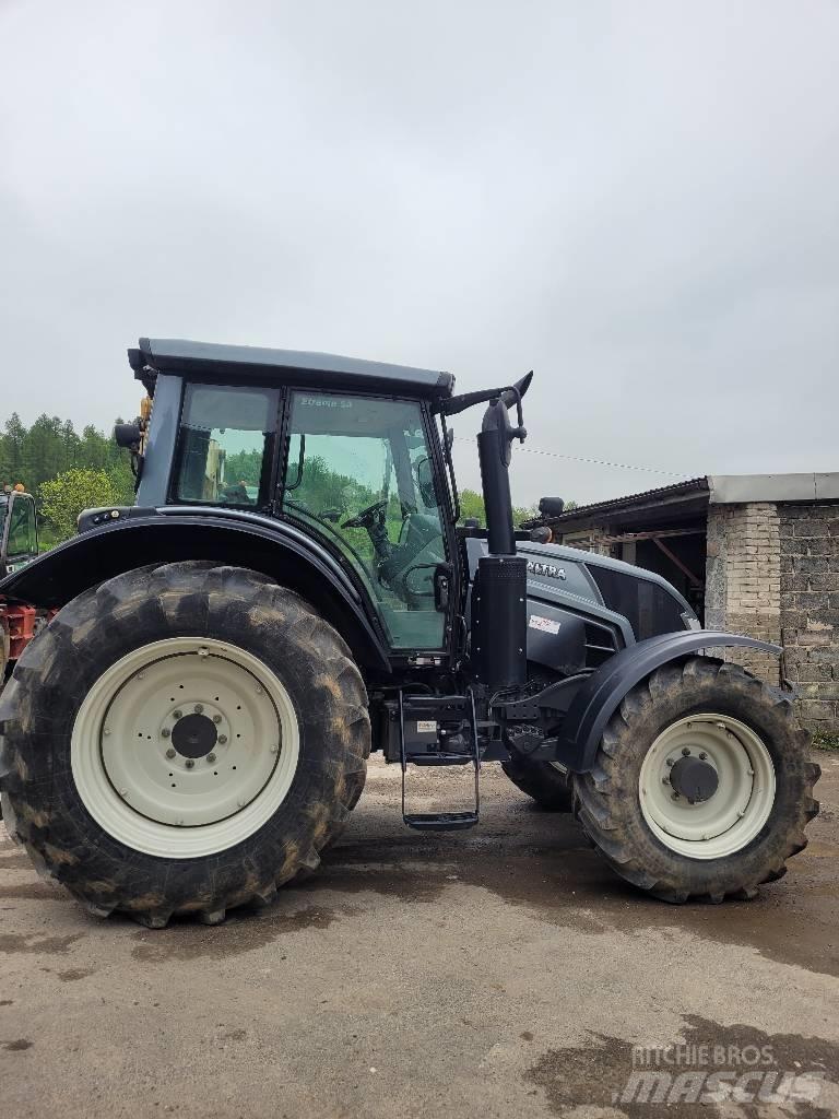 Valtra N 104 Трактори