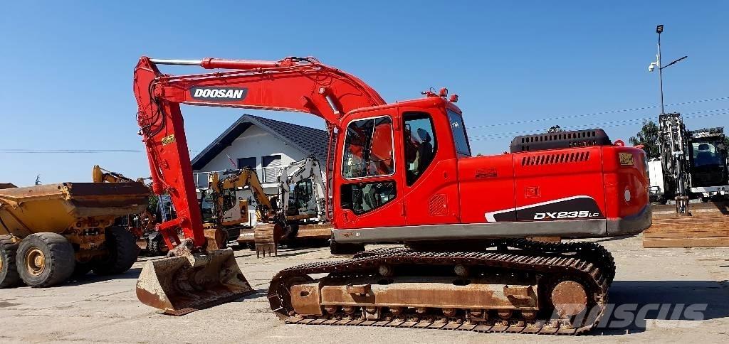Doosan DX 235 LC Верижен екскаватор