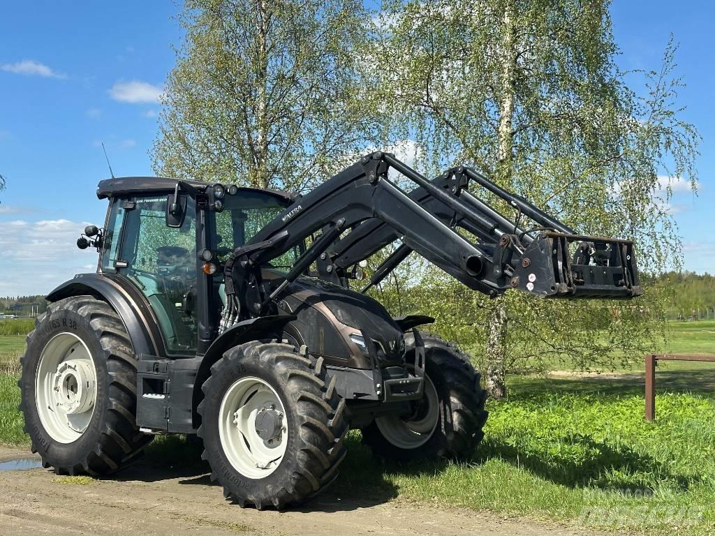Valtra G 135 Active Трактори