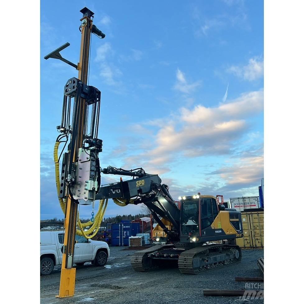 Volvo EC250-D7 Пилоти
