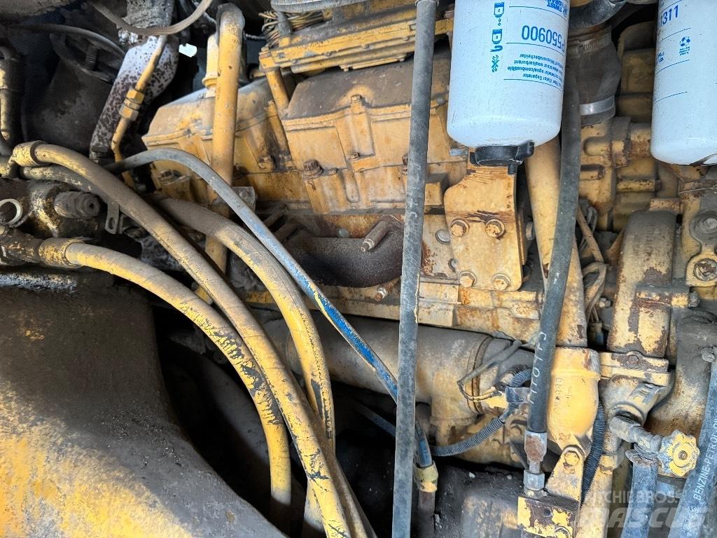 CAT 771 D Твърди самосвали
