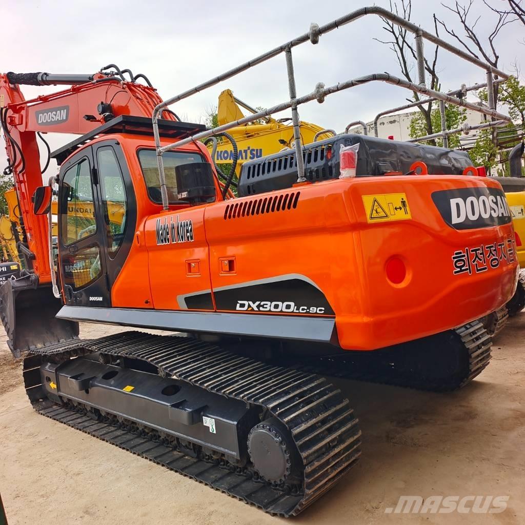 Doosan DX 300 Верижен екскаватор