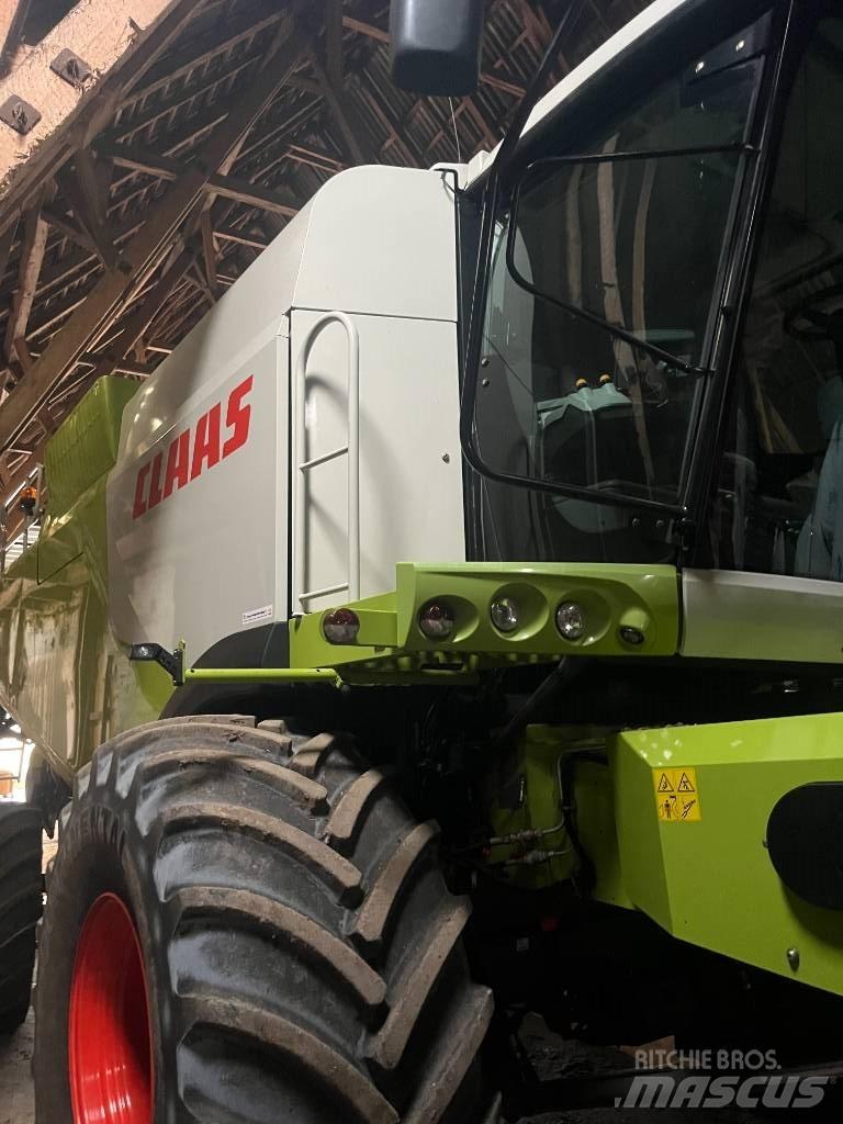 CLAAS LEXION 760 Комбайни