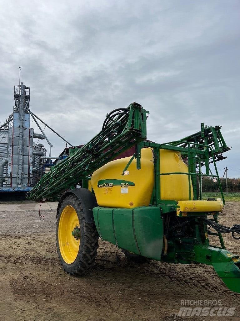 John Deere 740 Прикачни пръскачки
