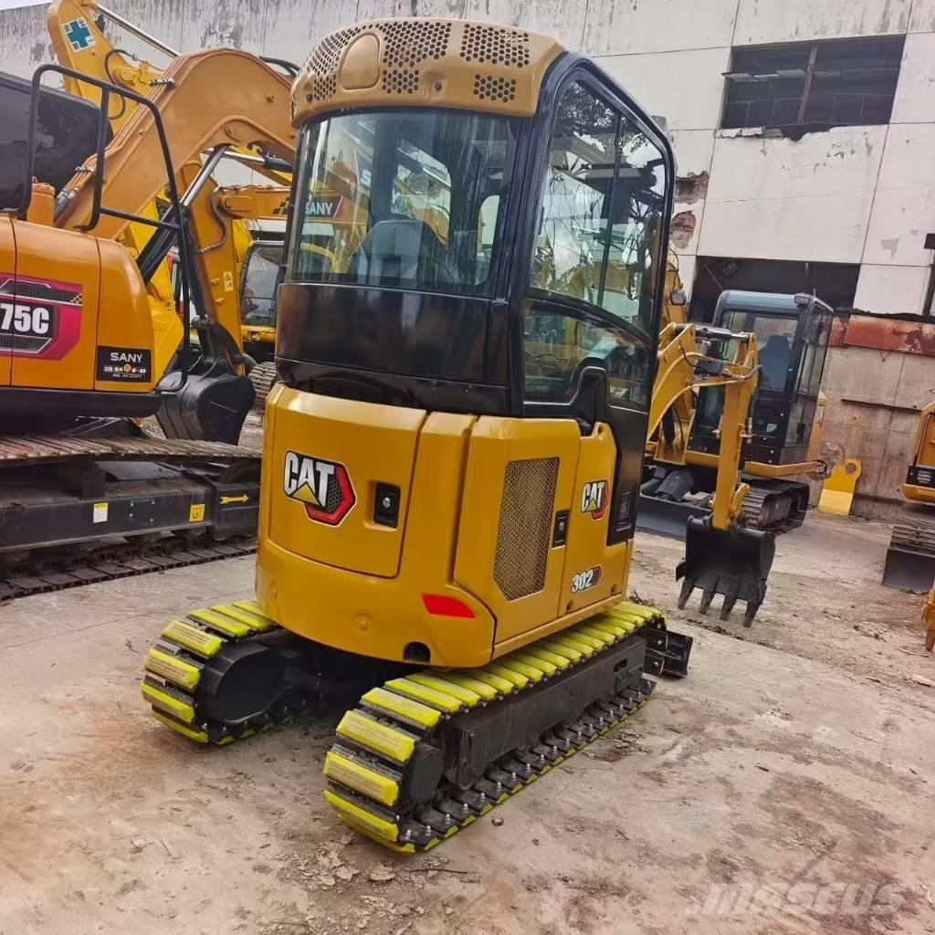 CAT 302 CR Мини екскаватори < 7 т