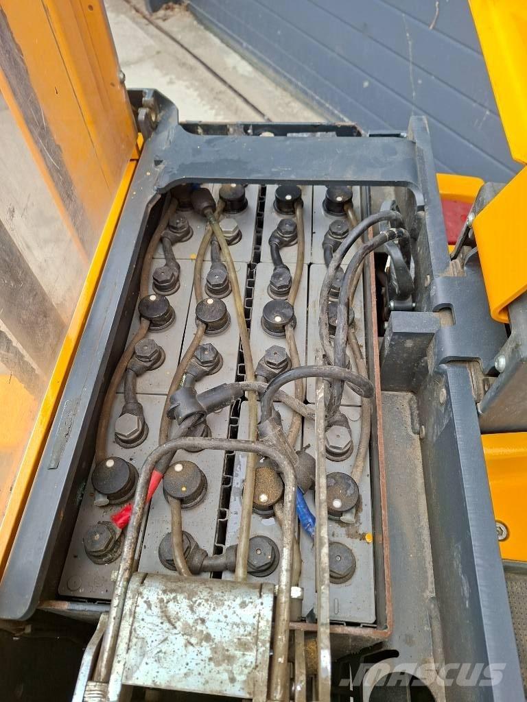 Jungheinrich EJD 220 Колички високоповдигачи с теглич