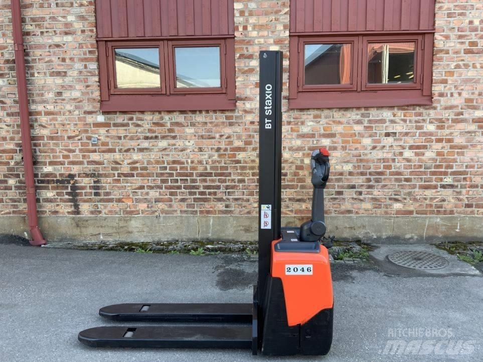 BT HWE 100 Колички високоповдигачи с теглич