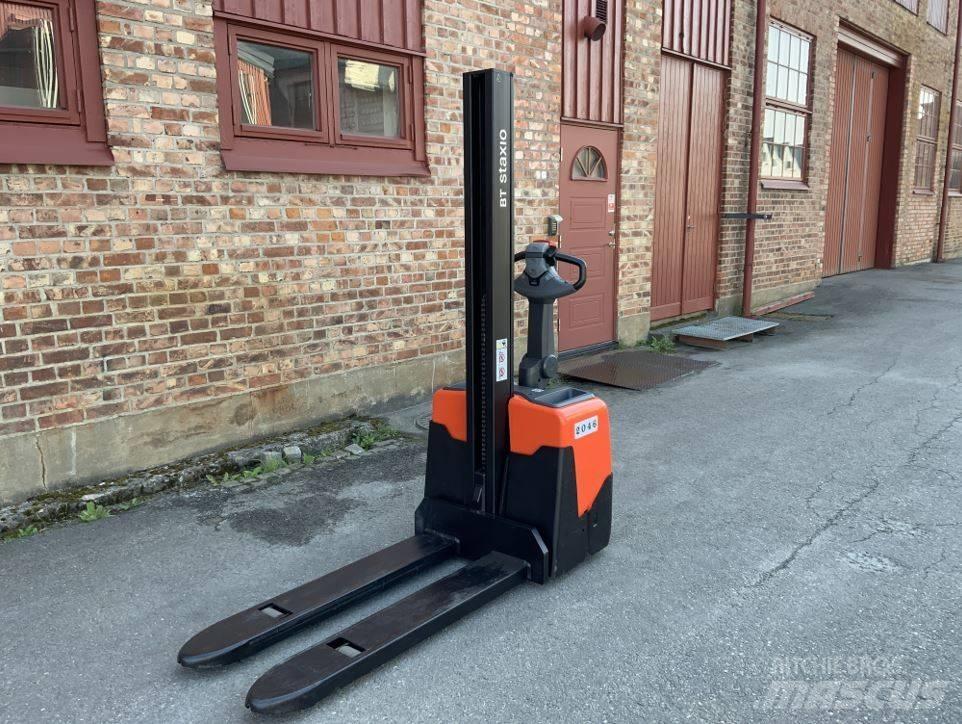 BT HWE 100 Колички високоповдигачи с теглич