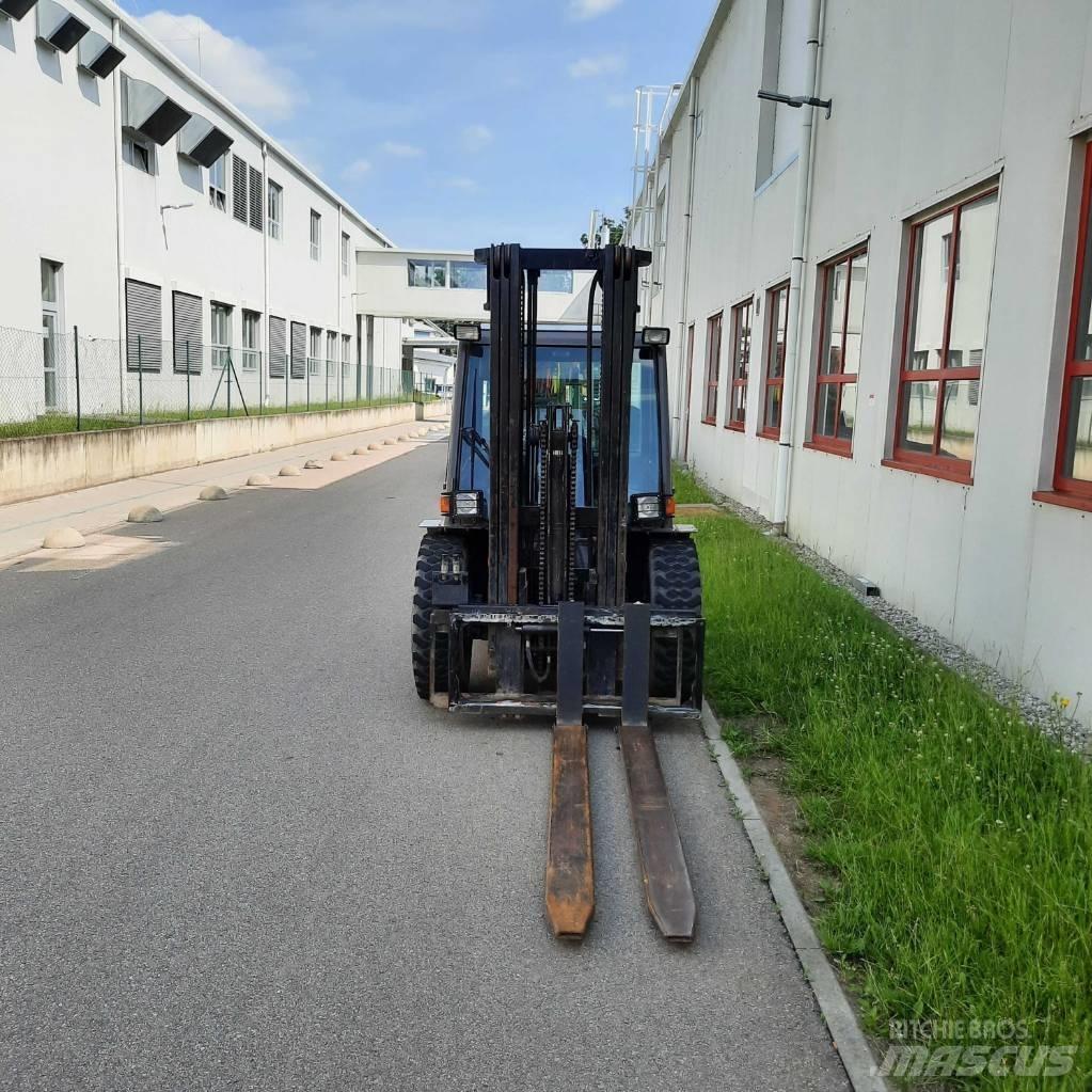 Manitou MSI 35 Камиони за херавни местности