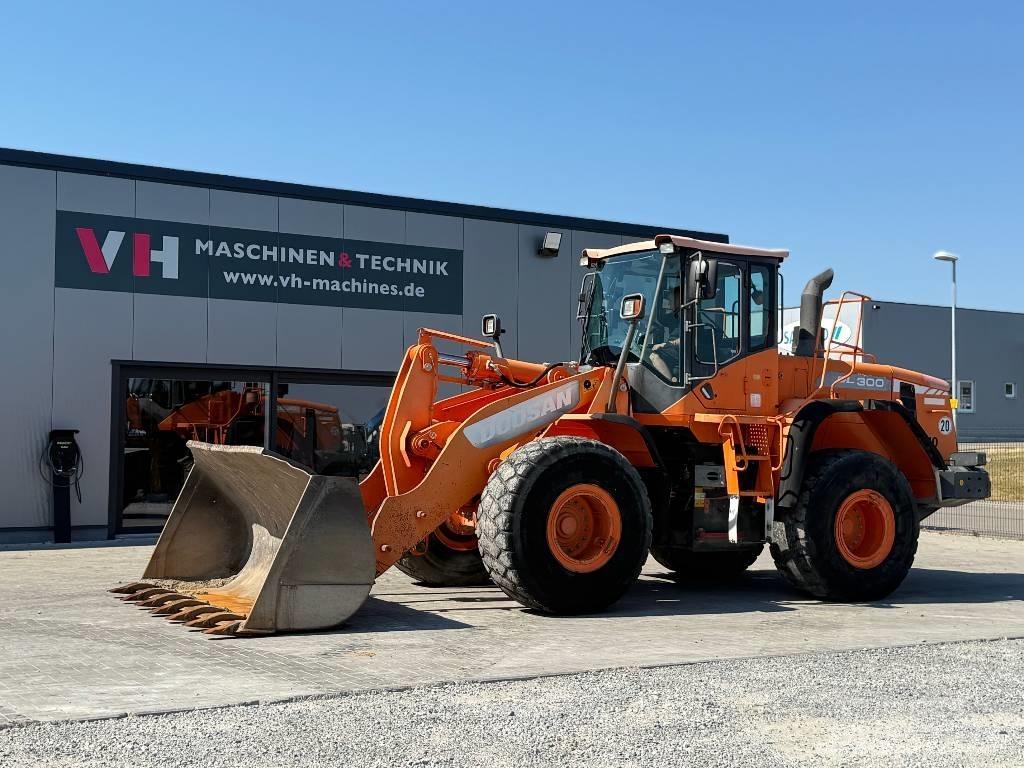 Doosan DL 300-3 Колесни товарачи