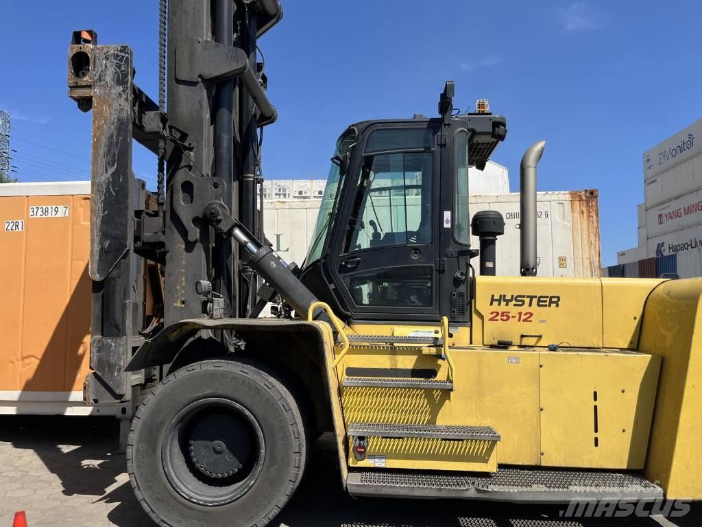 Hyster H25XM-12 Кари товарачи на контейнери