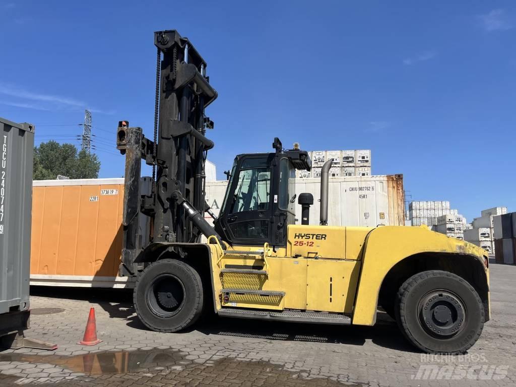 Hyster H25XM-12 Кари товарачи на контейнери