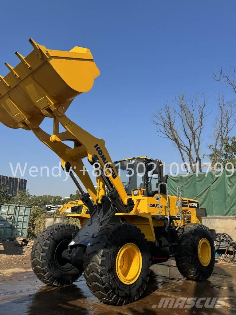 Komatsu WA 380-3 Колесни товарачи