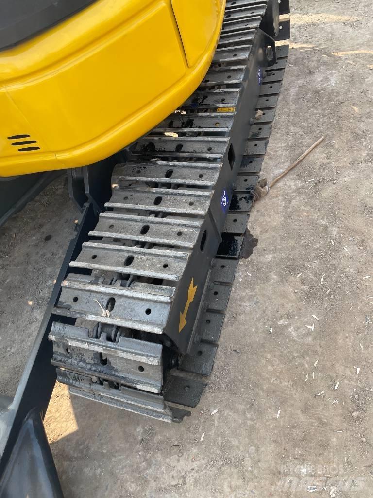 Komatsu PC 35 Мини екскаватори < 7 т