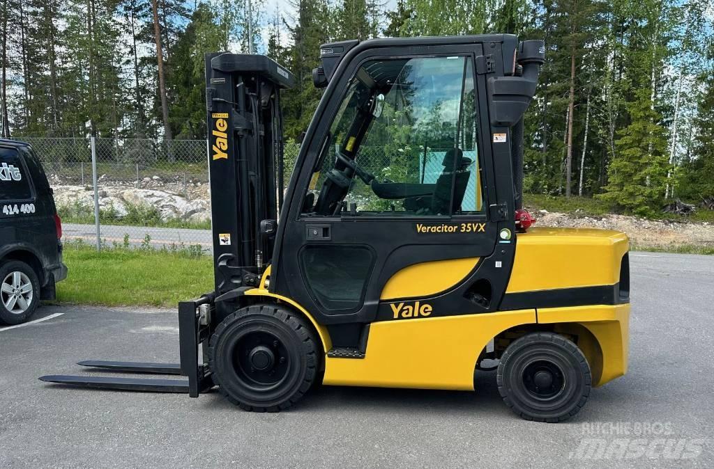 Yale GDP 35 VX Дизелови камиони