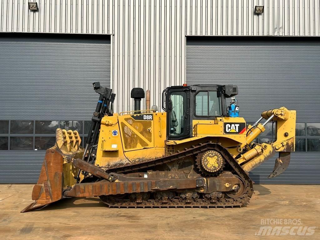 CAT D8R Верижни булдозери
