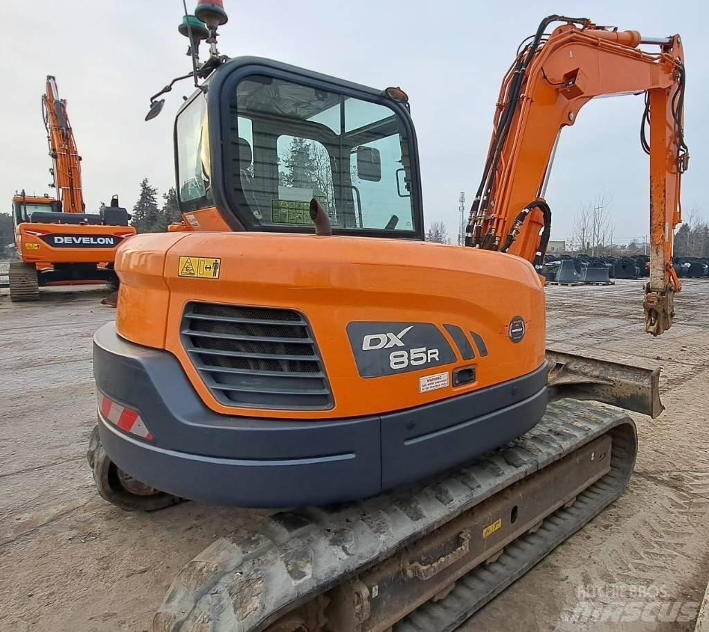 Doosan DX 85 R-3 Средни екскаватори 7т - 12т