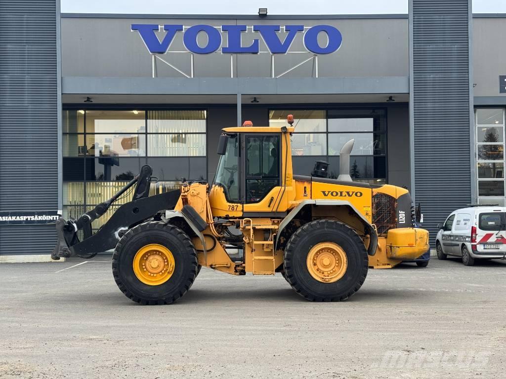Volvo L 120 F Колесни товарачи
