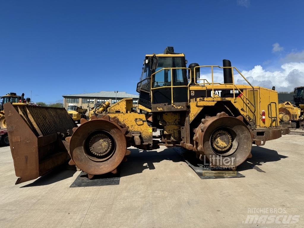 CAT 826H Машини за опаковане на отпадъци