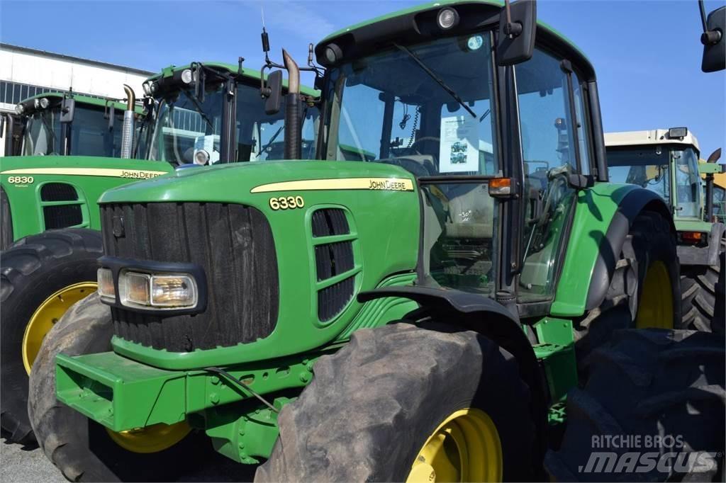 John Deere 6330 Трактори
