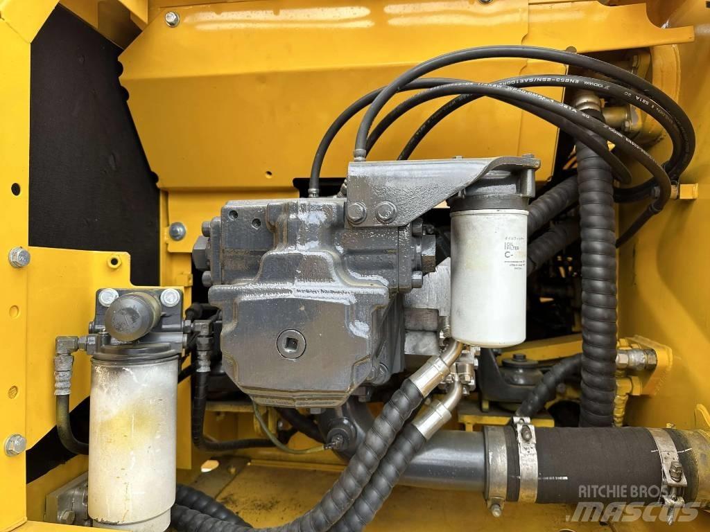 Komatsu PC200-8 Верижен екскаватор