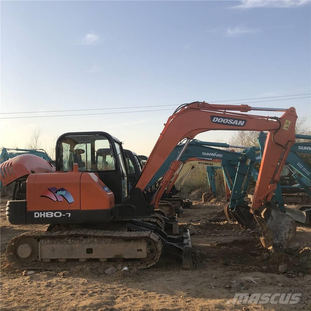 Doosan DH80 Средни екскаватори 7т - 12т