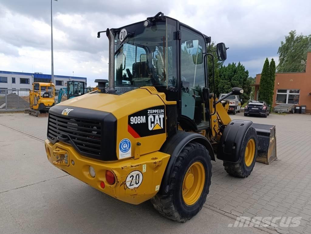 CAT 908M Колесни товарачи