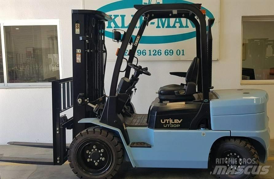 Utilev (5586) UT30P Дизелови камиони