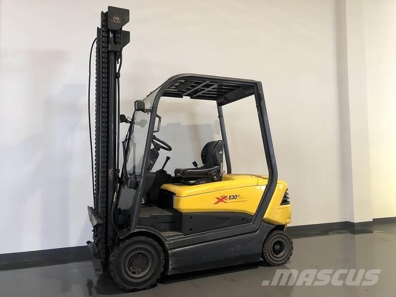 XCMG XE30 Електрически вилични кари-повдигачи