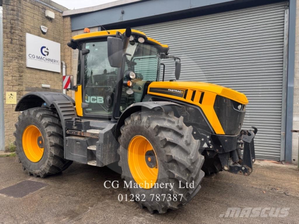 JCB Fastrac 4220 Трактори