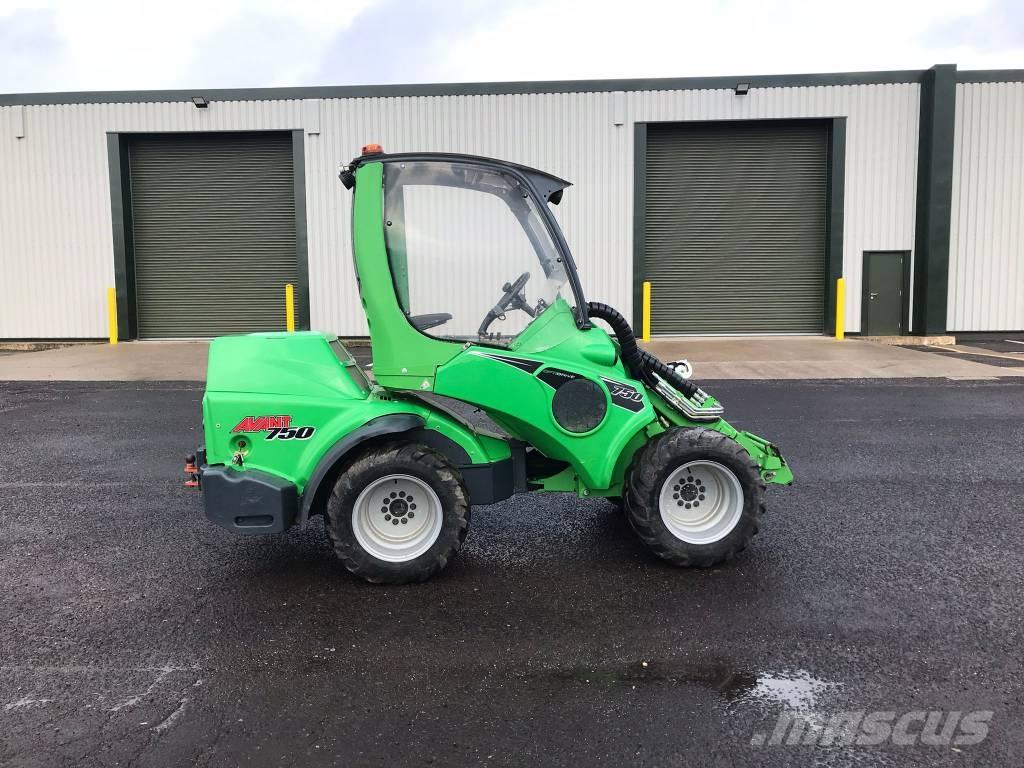 Avant 750 Многофункционални товарачи