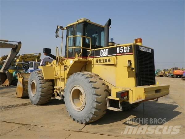 CAT 950F Колесни товарачи