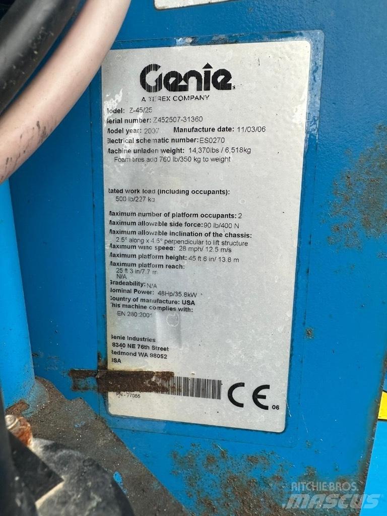 Genie Z 45/22 Съчленени стрелови подемници