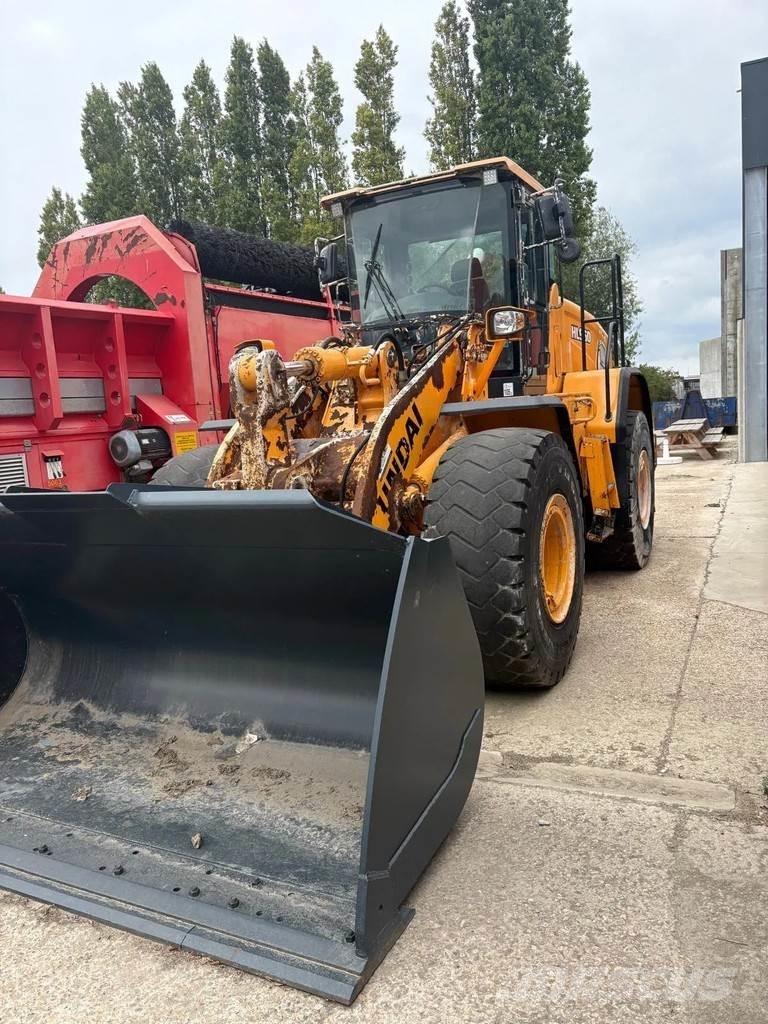 Hyundai HL960 Колесни товарачи