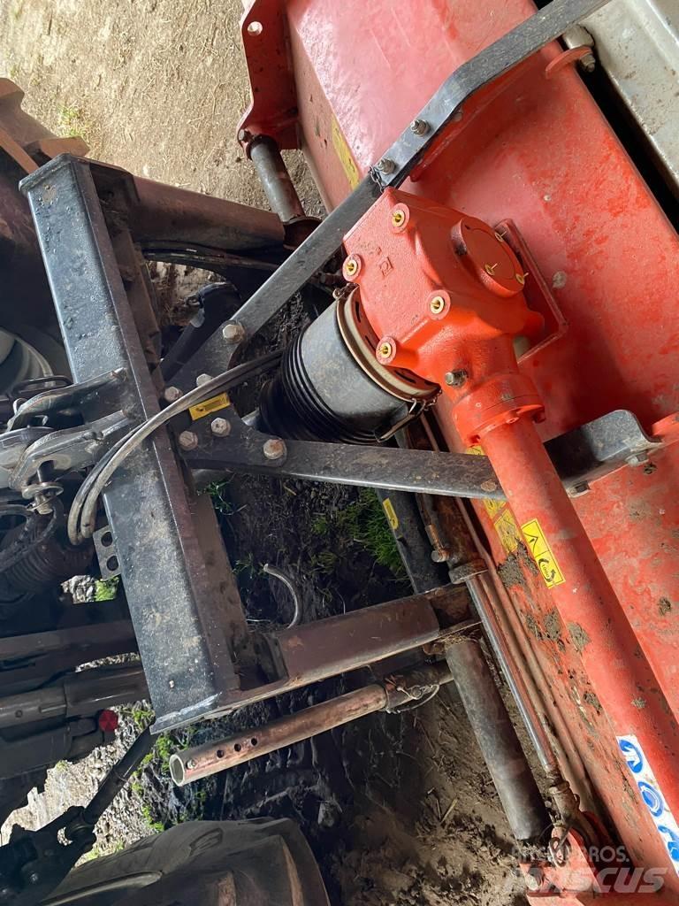Kuhn BP 305 Трошачки