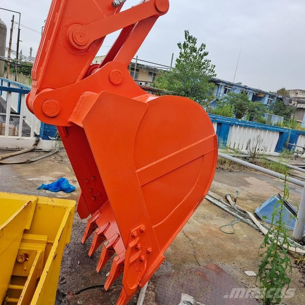 Doosan DX 225 Верижен екскаватор