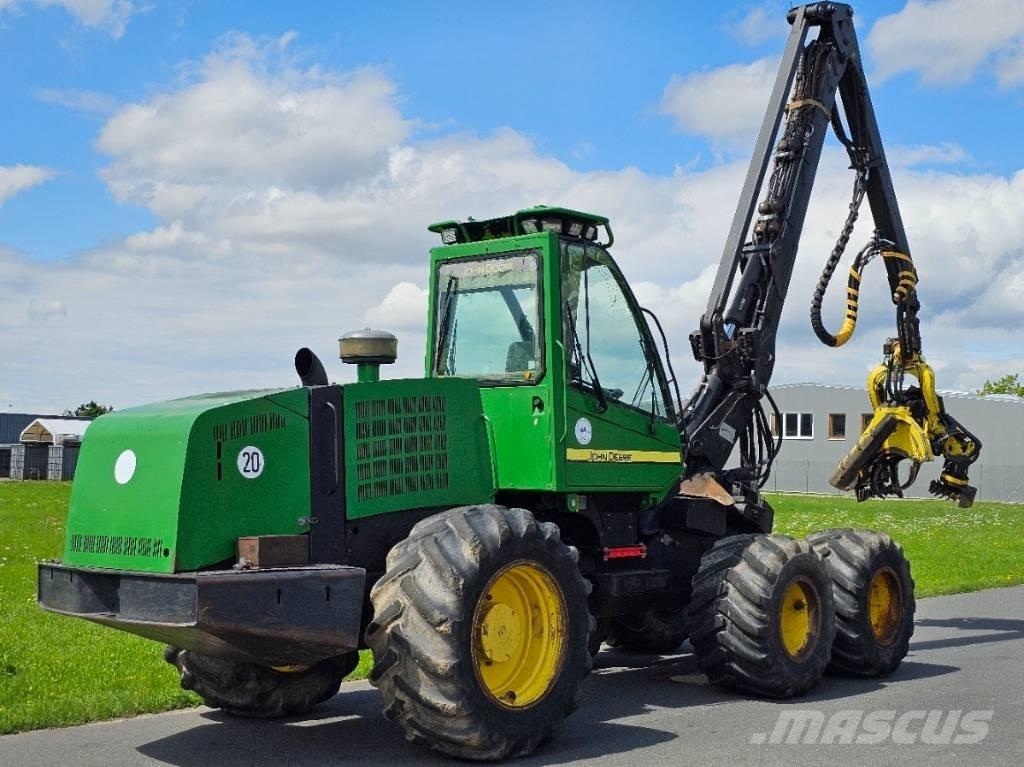 John Deere 1270 D Харвестери