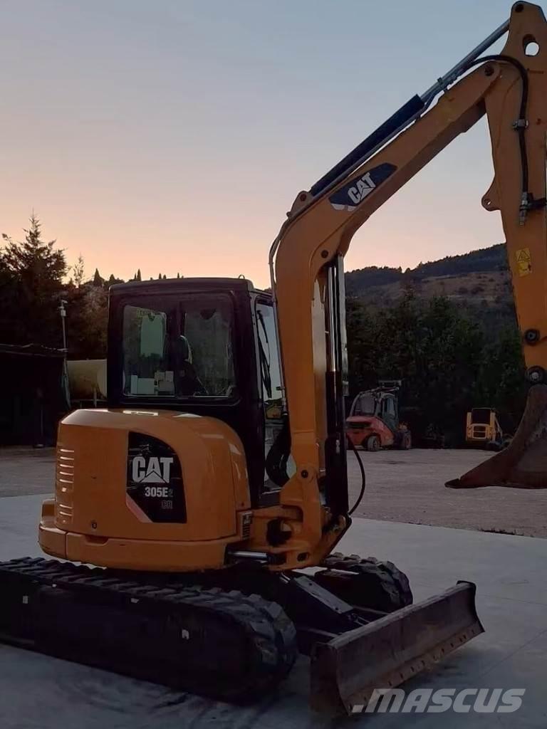 CAT 305E2CR Мини екскаватори < 7 т