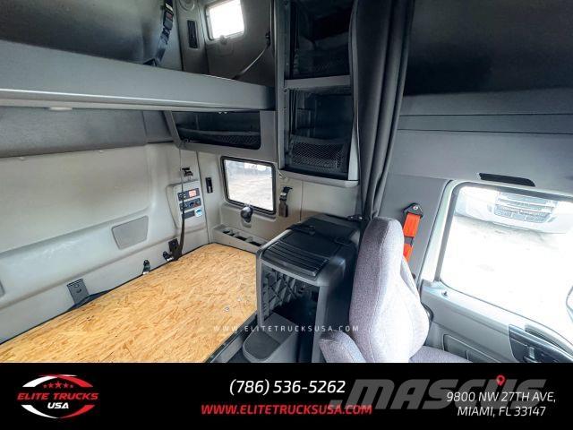 International LT Други