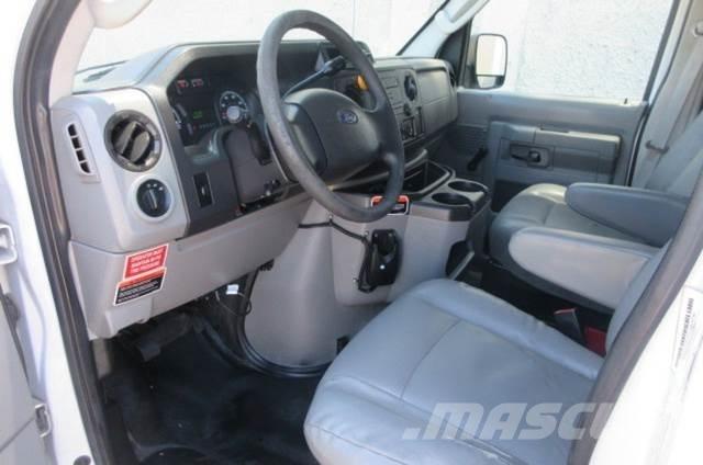 Ford E350 Автомобили за пътна помощ