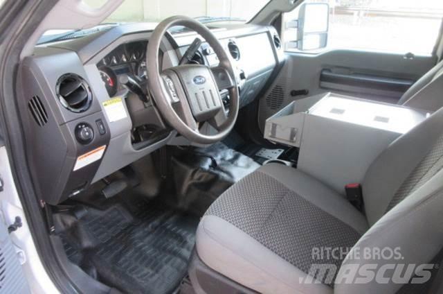 Ford F350 Автомобили за пътна помощ