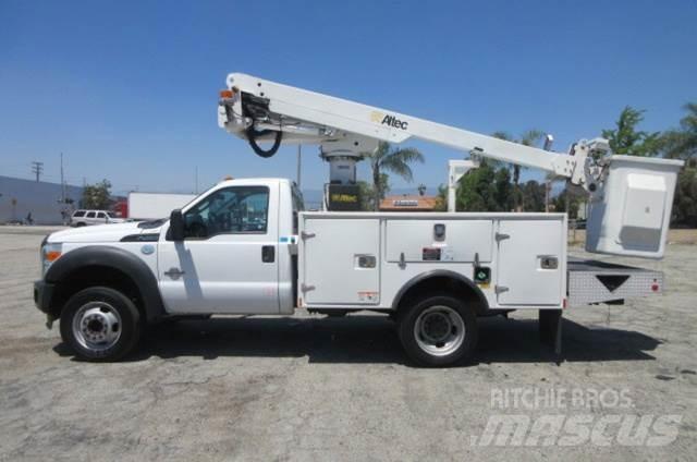 Ford F450 Моторизирани платформи с талига