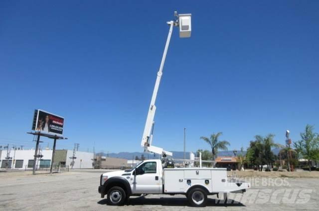 Ford F450 Моторизирани платформи с талига