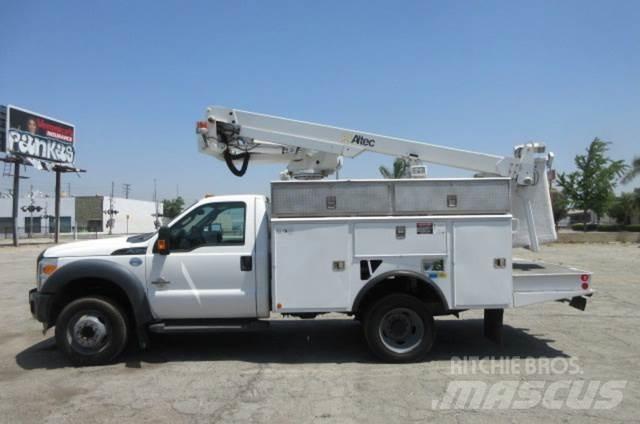 Ford F450 Моторизирани платформи с талига