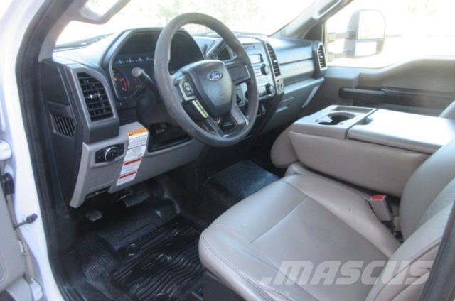 Ford F550 Автомобили за пътна помощ
