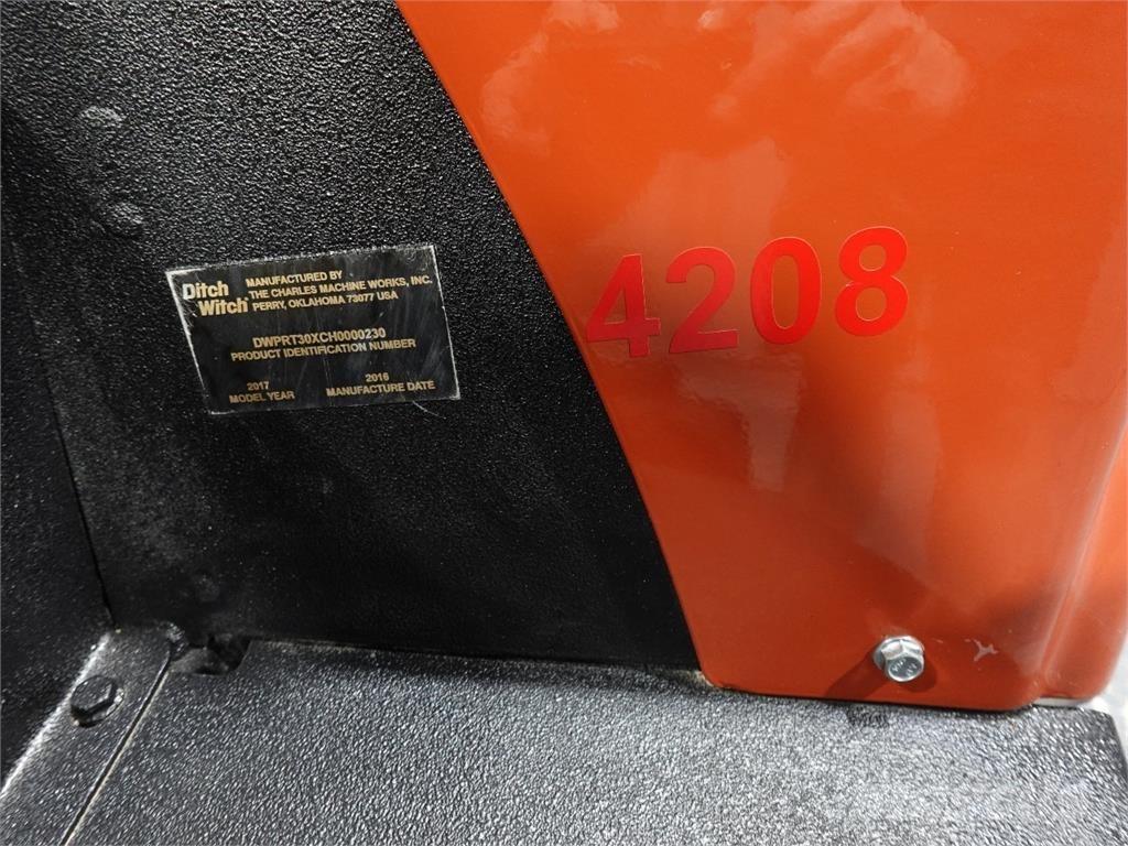 Ditch Witch RT30 Изкопни машини