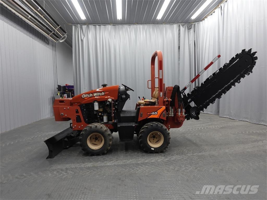 Ditch Witch rt45 Изкопни машини