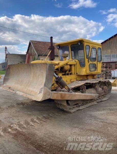 CAT D6C Верижни булдозери
