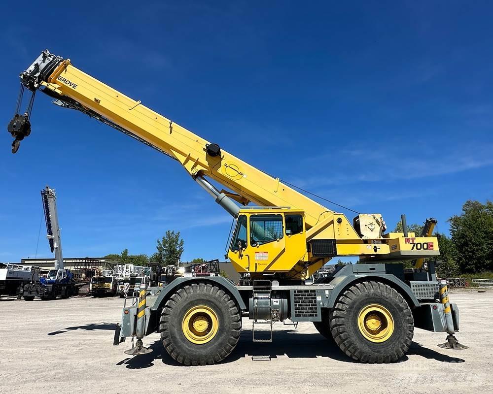 Grove 750E Кранове за тежък терен