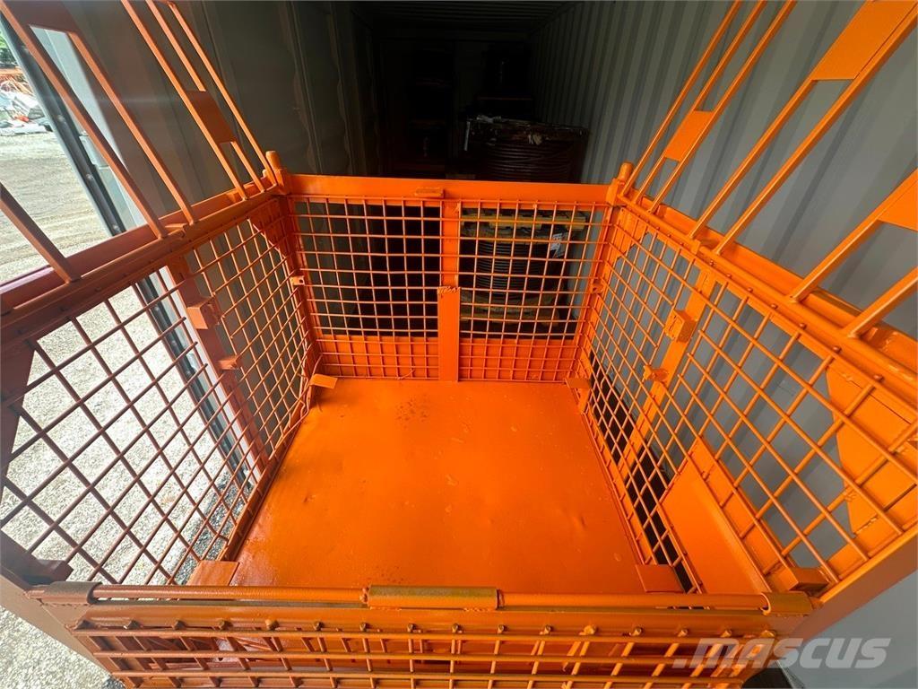  Unknown Части и оборудване за кранове
